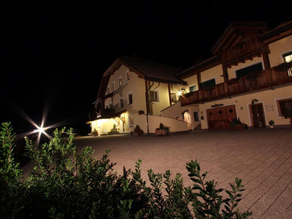 Taela Apartments San Cassiano  Dış mekan fotoğraf