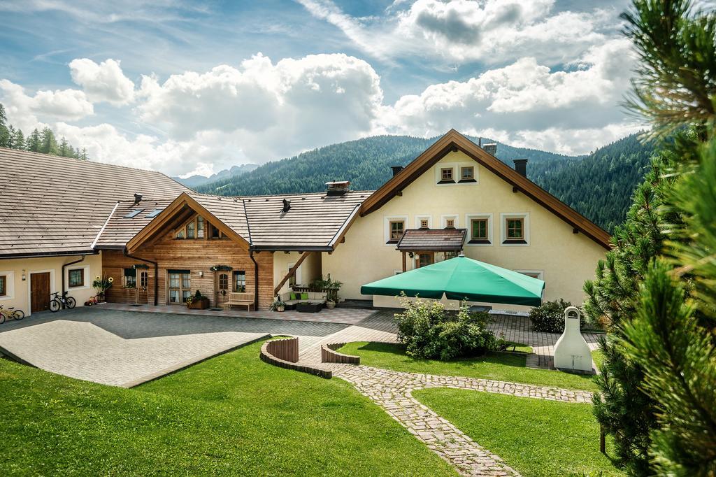 Taela Apartments San Cassiano  Dış mekan fotoğraf