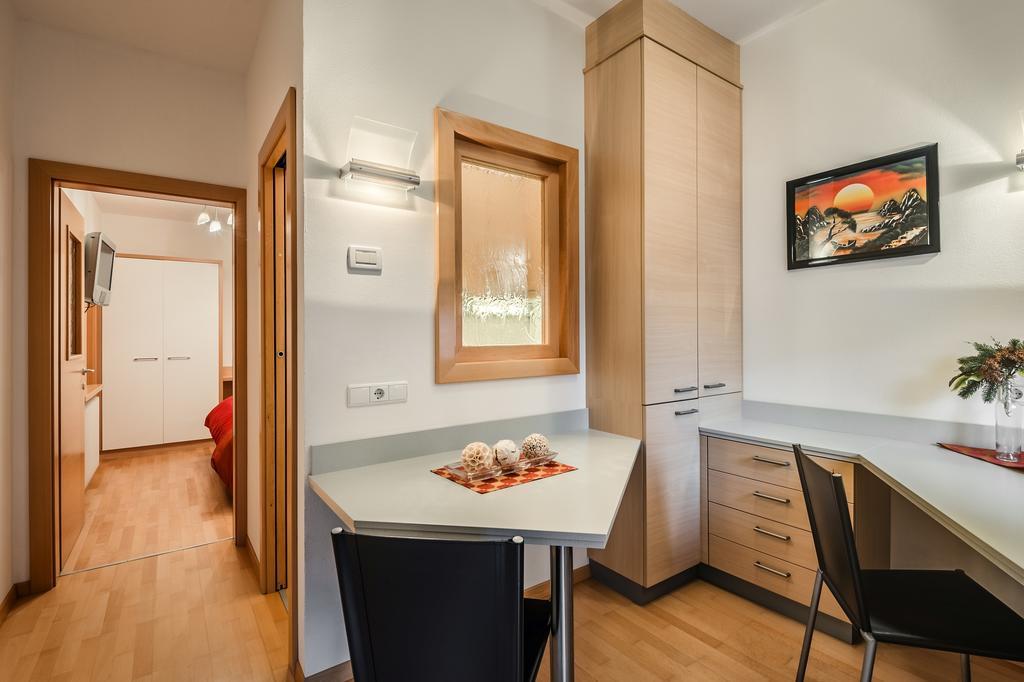 Taela Apartments San Cassiano  Dış mekan fotoğraf