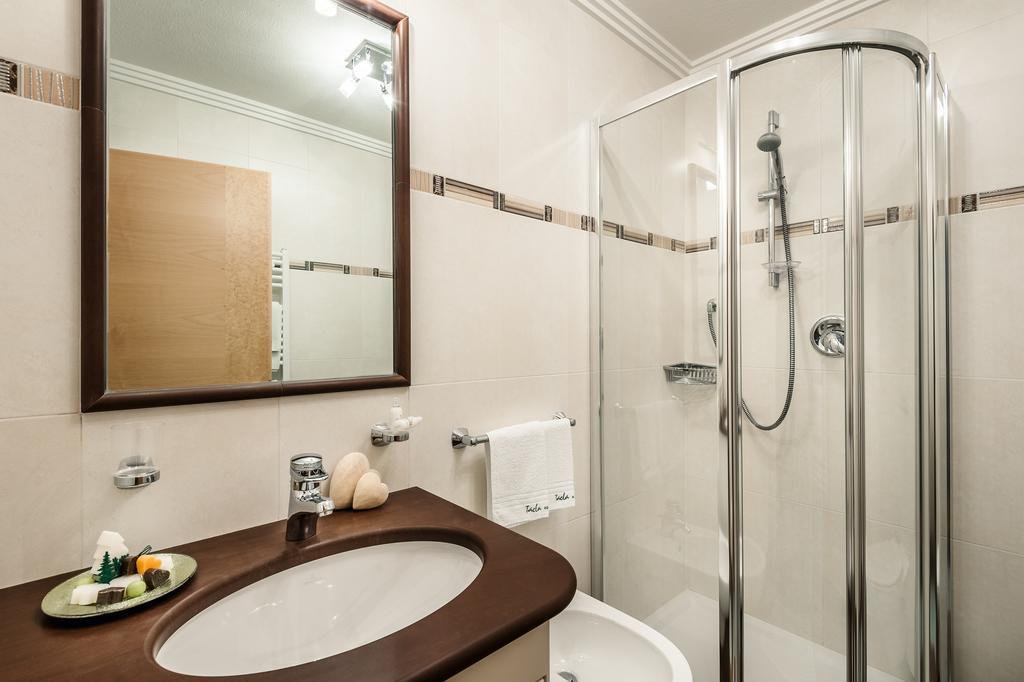 Taela Apartments San Cassiano  Dış mekan fotoğraf